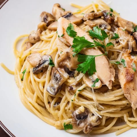 Creamy Mushroom Chicken Spaghettini
